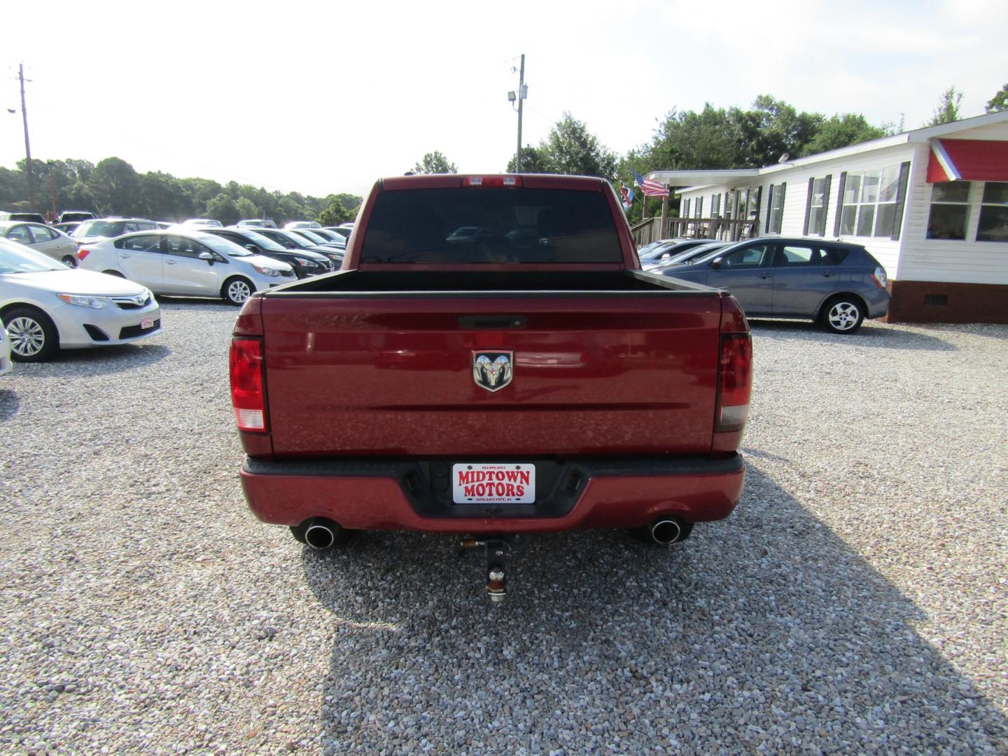 2014 Red /Gray RAM 1500 Tradesman Crew Cab SWB 4WD (1C6RR7KT3ES) with an 5.7L V8 OHV 16V engine, Automatic transmission, located at 15016 S Hwy 231, Midland City, AL, 36350, (334) 983-3001, 31.306210, -85.495277 - Photo#6